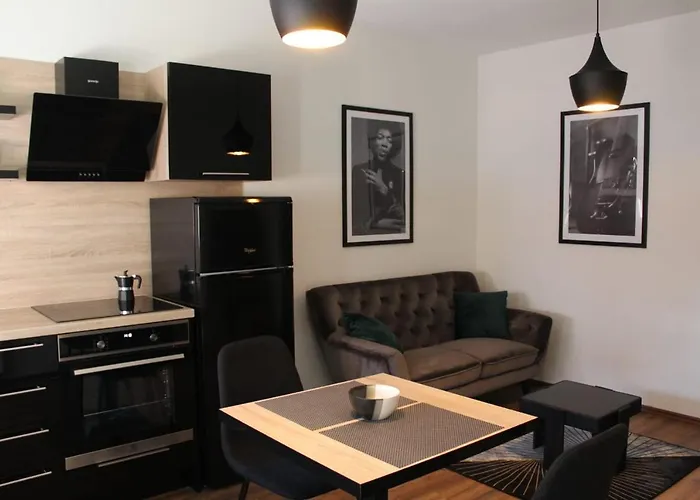 Gold & Black * Zadar