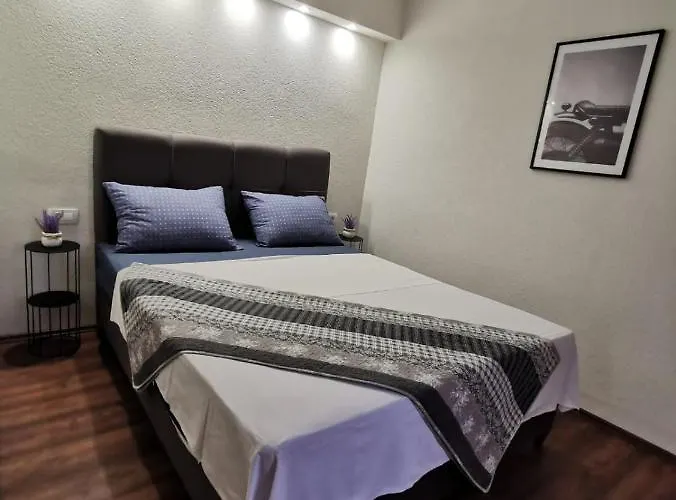 Gold & Black Lägenhet *